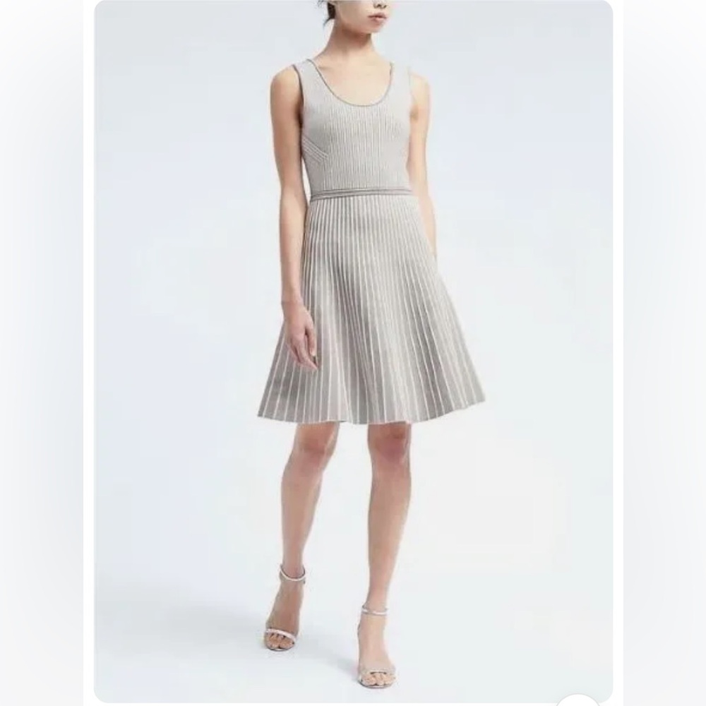 BANANA REPUBLIC Stripe Sweater Dress Grey White XSP Petite